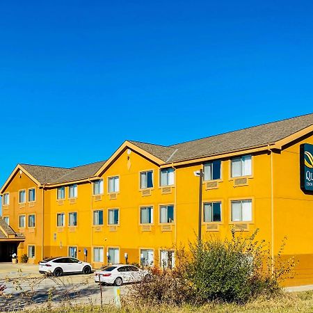 Quality Inn & Suites Bethany Εξωτερικό φωτογραφία