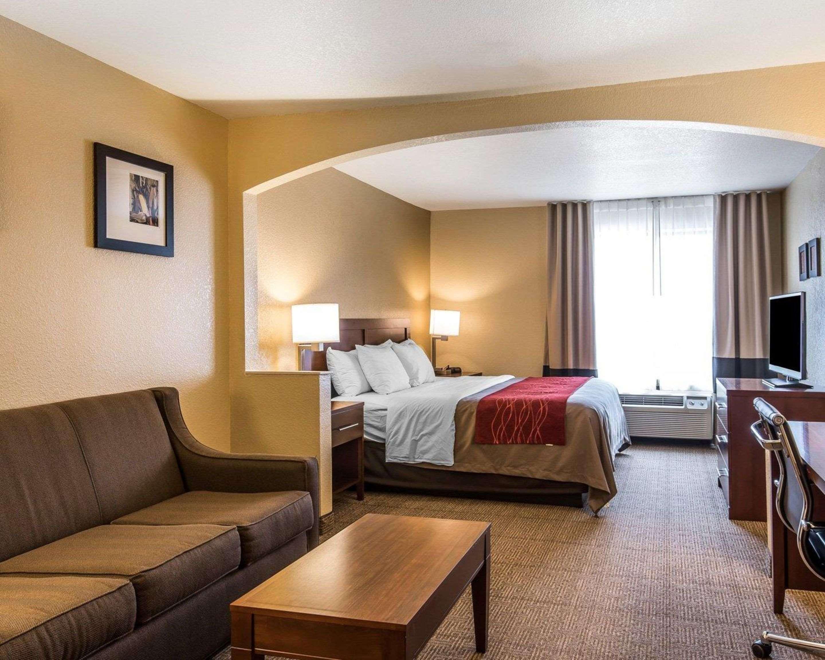 Quality Inn & Suites Bethany Εξωτερικό φωτογραφία