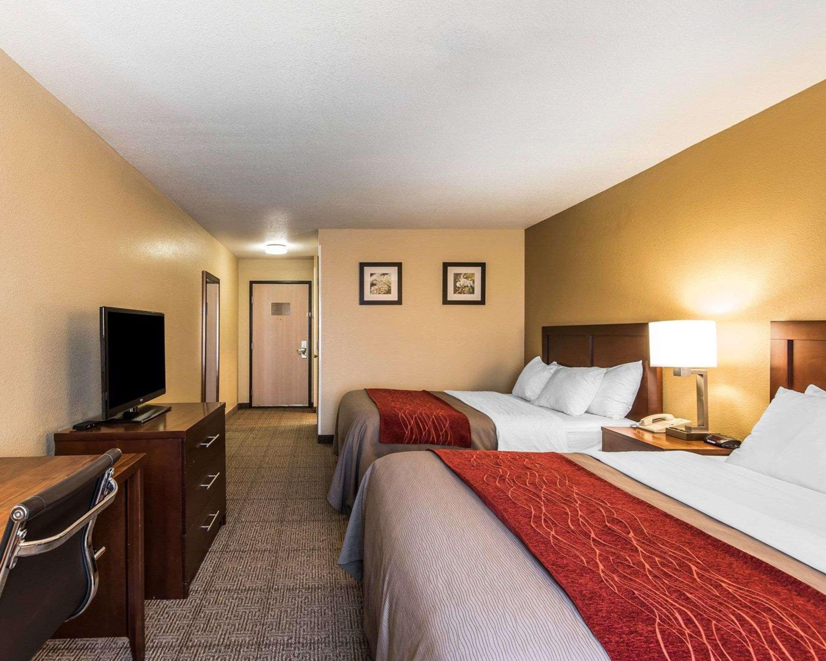 Quality Inn & Suites Bethany Εξωτερικό φωτογραφία