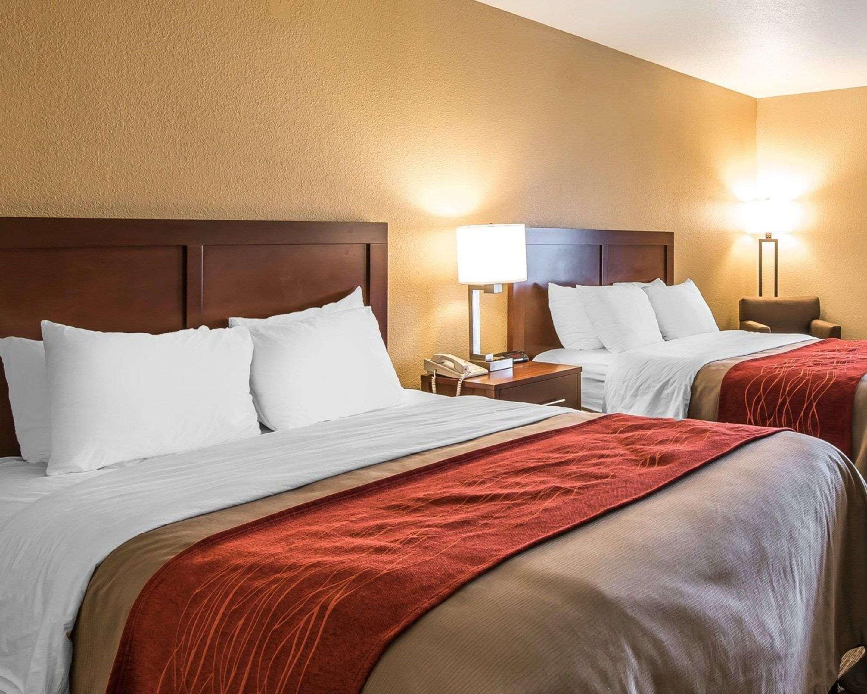 Quality Inn & Suites Bethany Εξωτερικό φωτογραφία