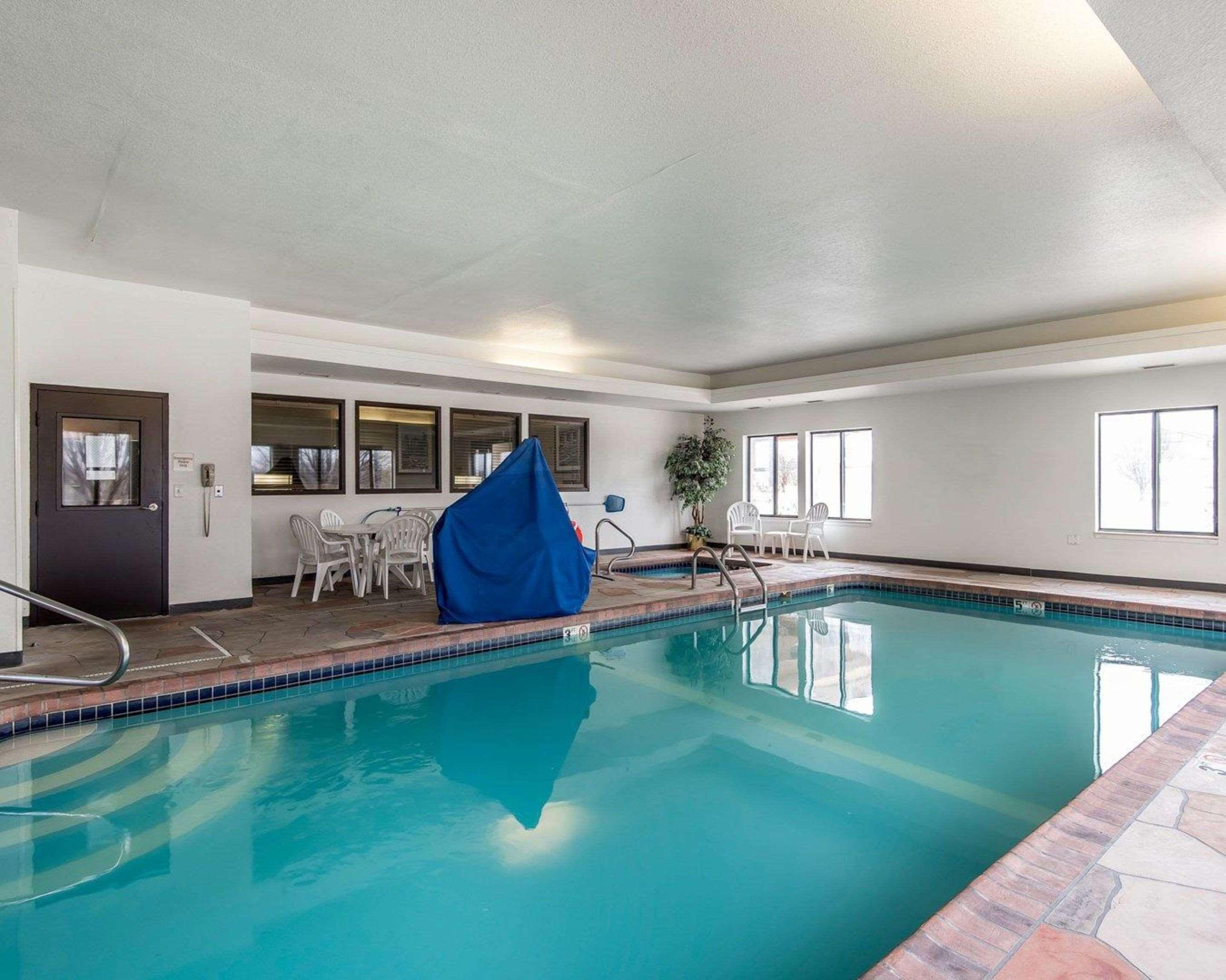 Quality Inn & Suites Bethany Εξωτερικό φωτογραφία