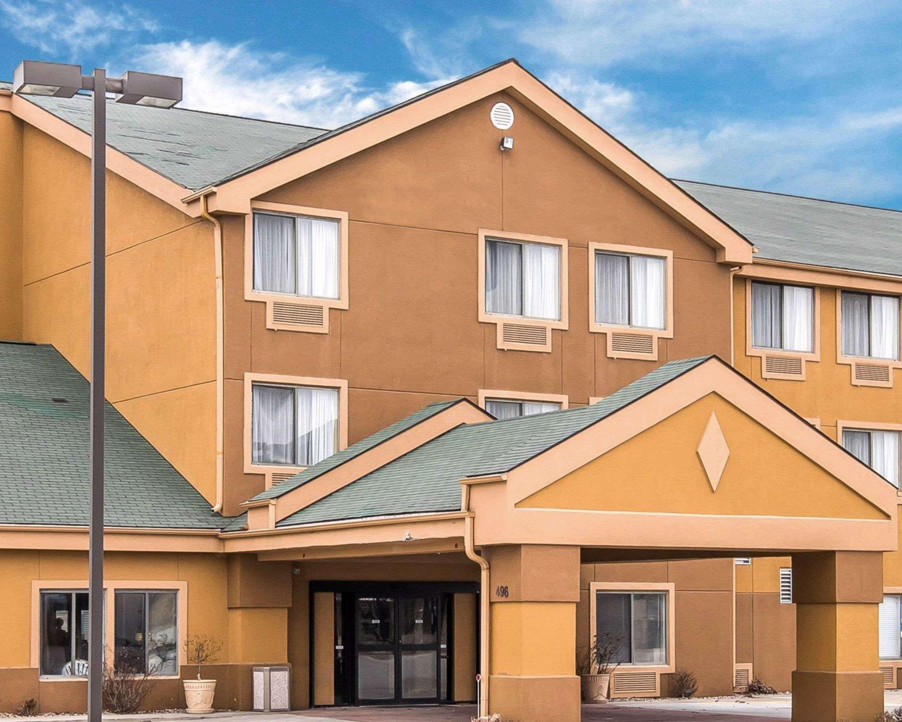 Quality Inn & Suites Bethany Εξωτερικό φωτογραφία