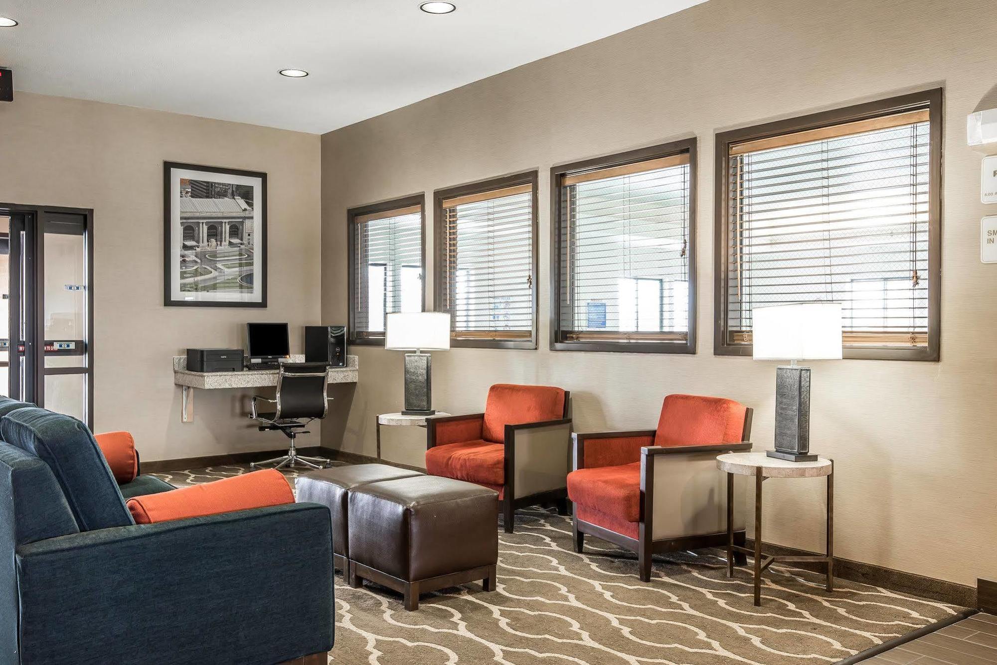 Quality Inn & Suites Bethany Εξωτερικό φωτογραφία